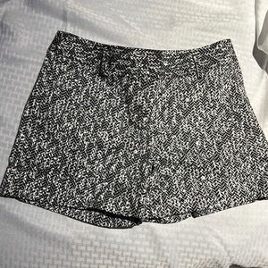 Express Pattern Shorts